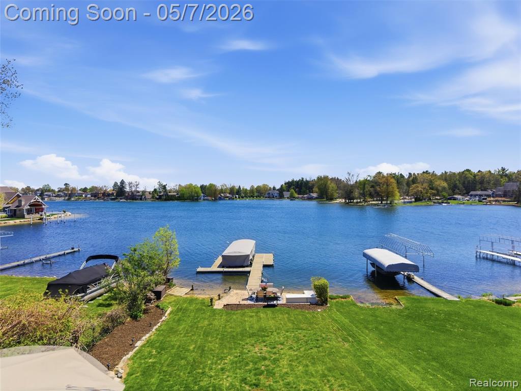 13435 Lake Shore Drive, Fenton, MI 48430 — Photo 43