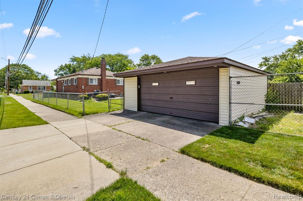 589 HELEN Street, Garden City, MI — Photo 36