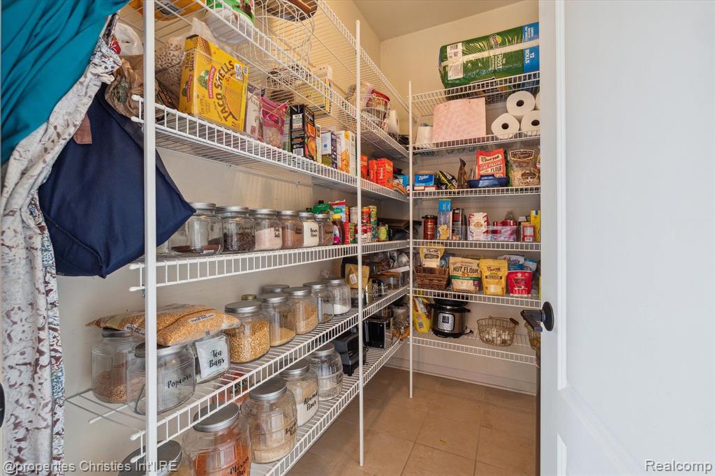 45653 TOURNAMENT Drive, Northville, MI 48168 — Photo 25