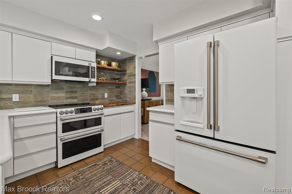 5137 Woodlands Drive, 24, Bloomfield Hills, MI 48302 — Photo 6