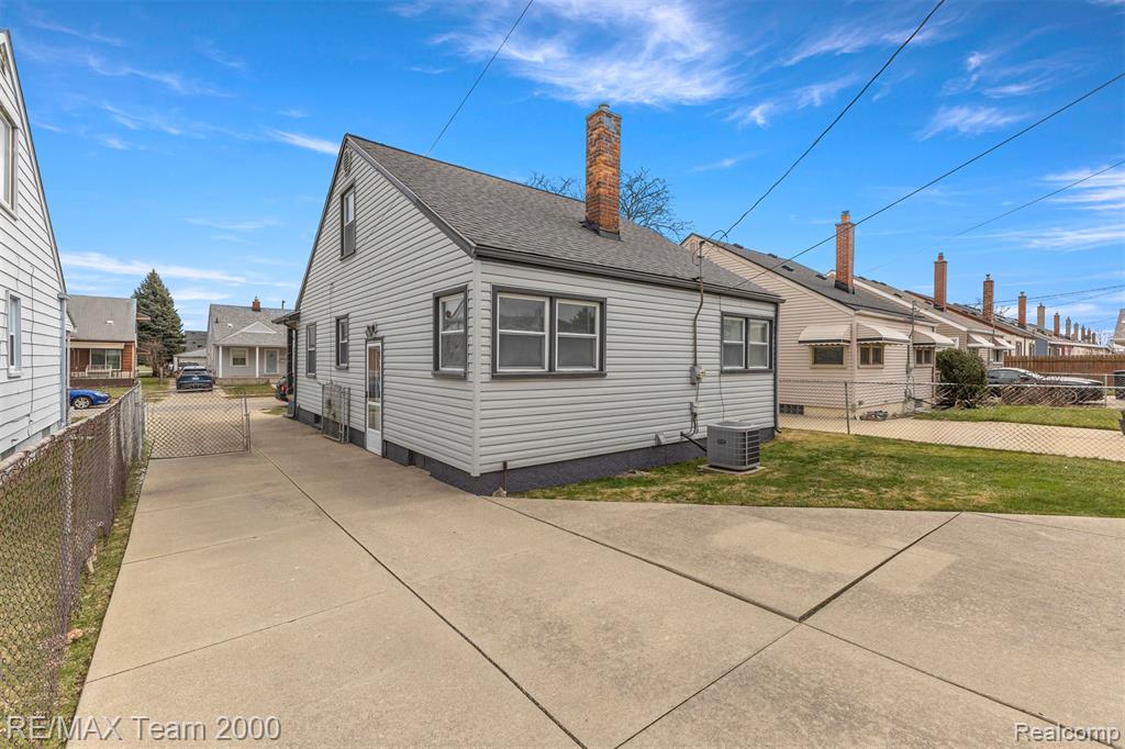 4028 18th Street, Wyandotte, MI 48192 — Photo 39
