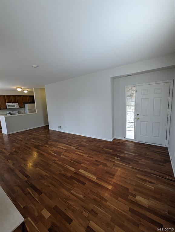 2106 ARCADIA Drive, Canton, MI 48188 — Photo 3