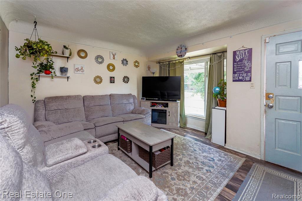 540 Champaign Road, Lincoln Park, MI 48146 — Photo 3