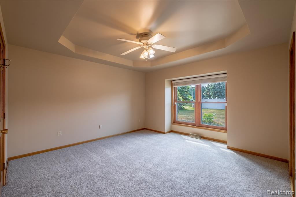 5005 Cedarbrook Drive, Saginaw, MI 48603 — Photo 12