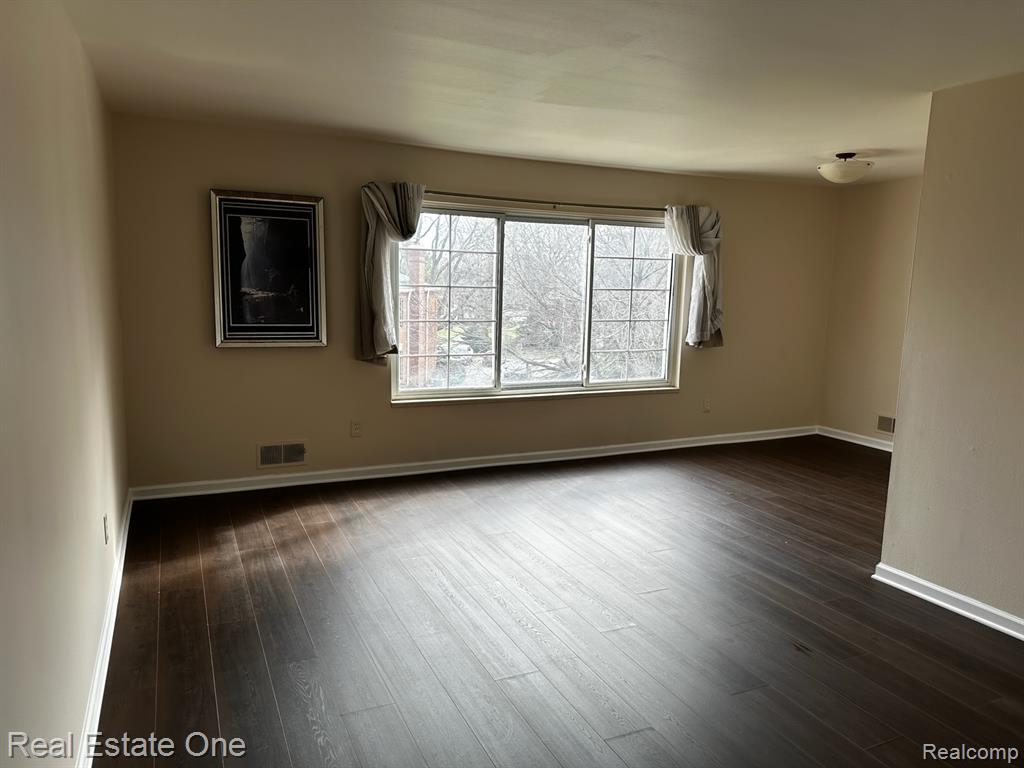 780 E Fox Hills Drive, Bloomfield Hills, MI 48304 — Photo 12