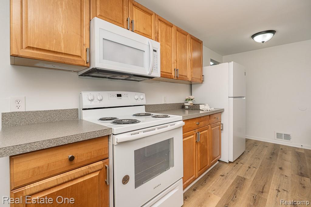 8249 Beers Road, Swartz Creek, MI 48473 — Photo 12
