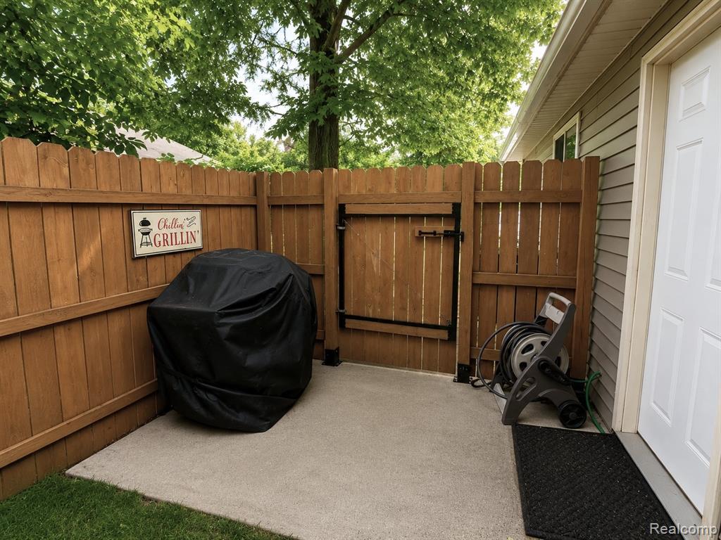 4097 Chenlot Lane, Waterford, MI 48328 — Photo 40