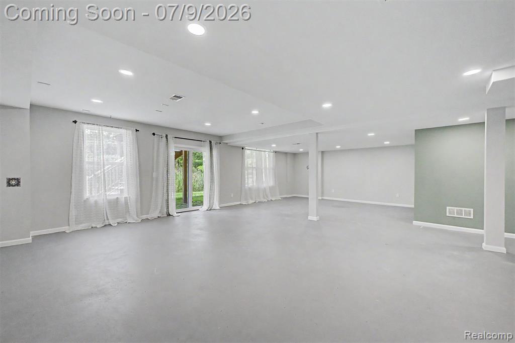 18729 Cumberland Court, Northville, MI 48168 — Photo 42