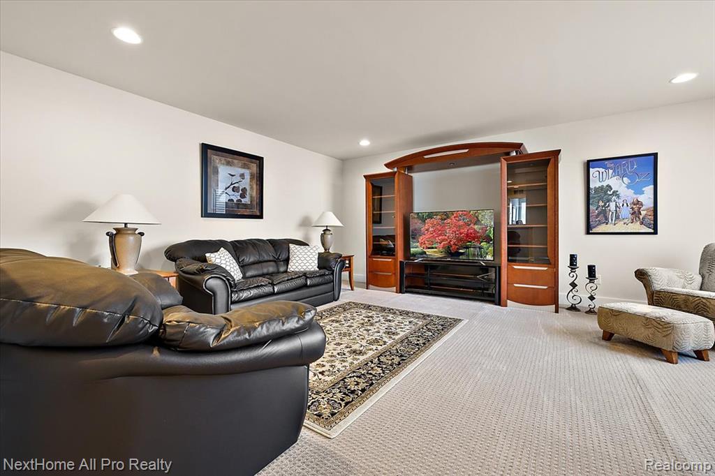 22841 Shepherds Hollow Drive, South Lyon, MI 48178 — Photo 29