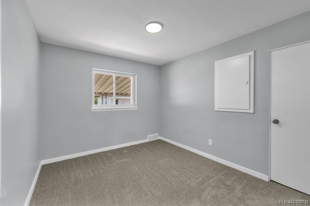 9312 Appleton, Redford, MI 48239 — Photo 12