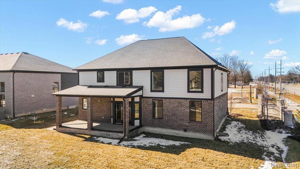 50998 MISTWOOD Drive, Macomb, MI 48042 — Photo 7