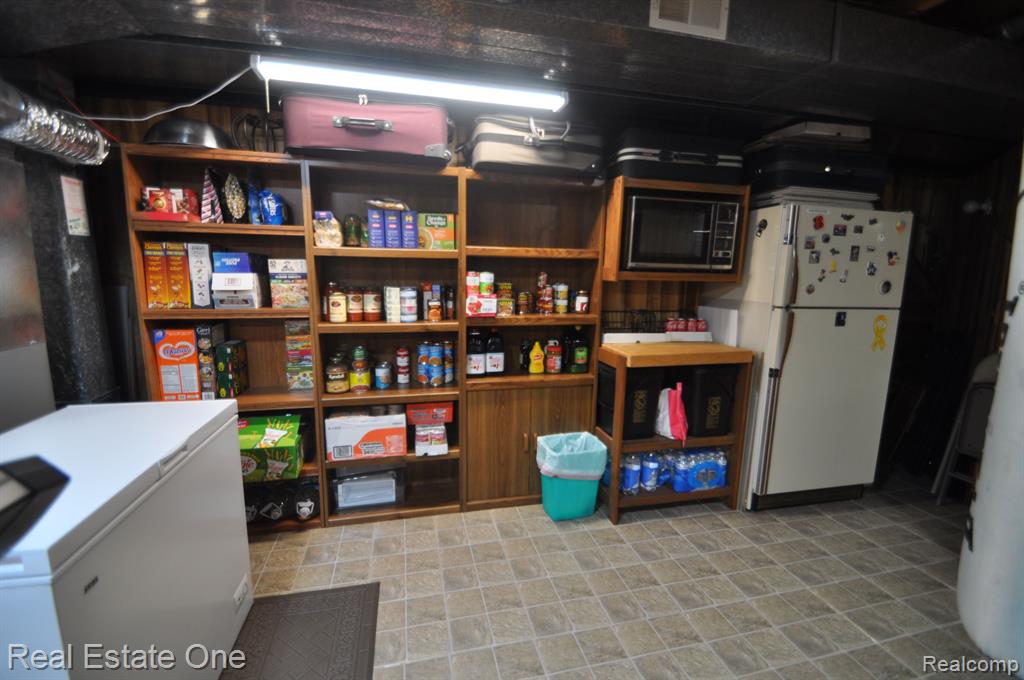 46654 SPRINGHILL Drive, Utica, MI 48317 — Photo 28