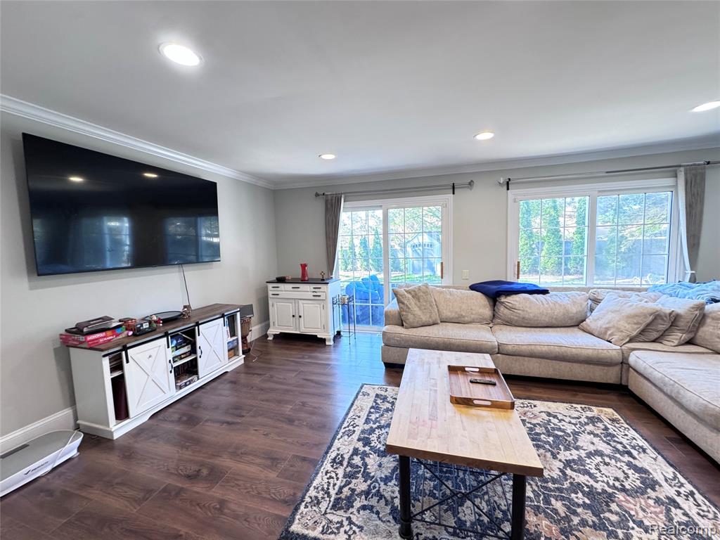 5203 Forestdale Court, West Bloomfield, MI — Photo 14