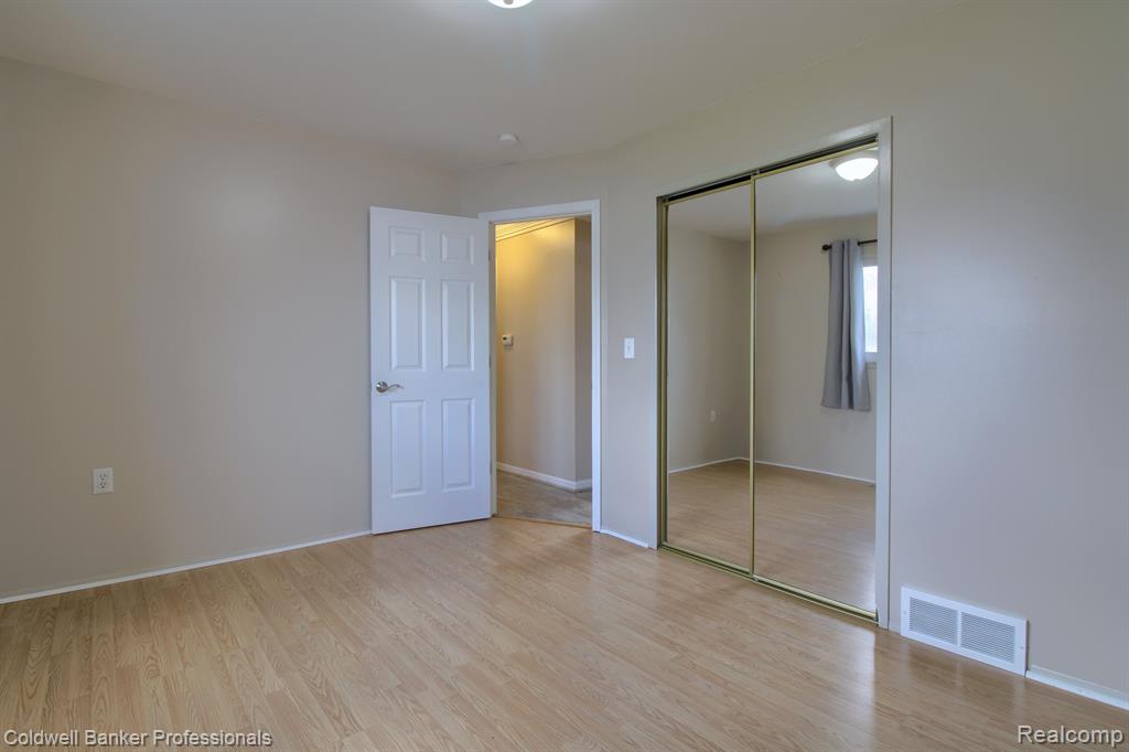 6468 Dillon Street, Garden City, MI — Photo 14