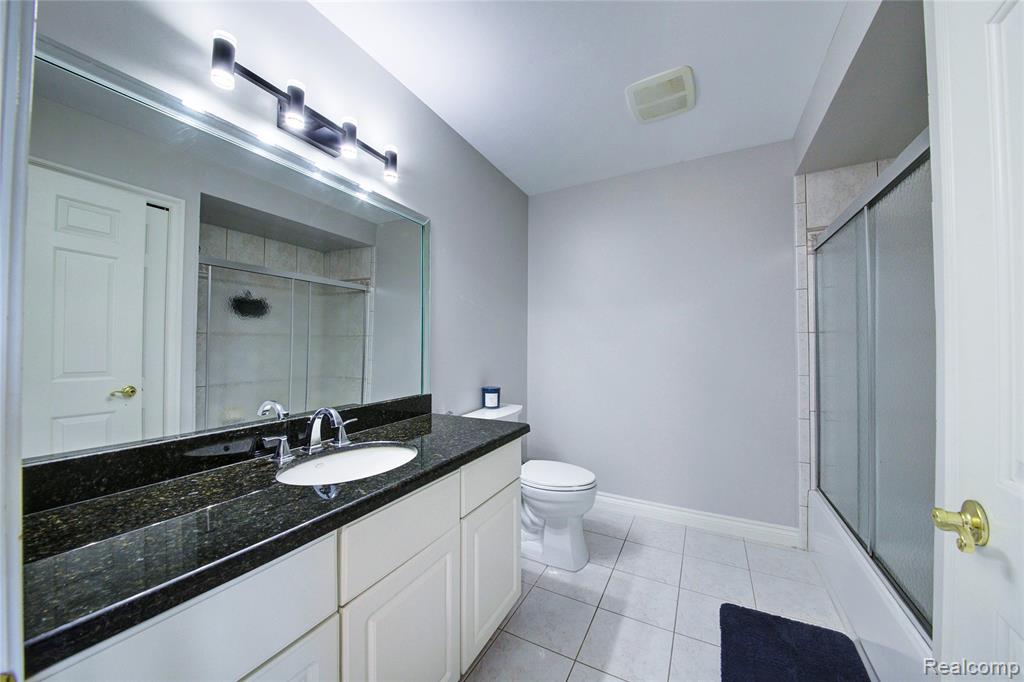 4935 Maceri Circle, Sterling Heights, MI 48314 — Photo 17