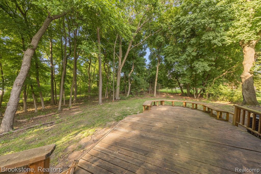 4237 WOODLANDS Lane, Orchard Lake Village, MI 48323 — Photo 45