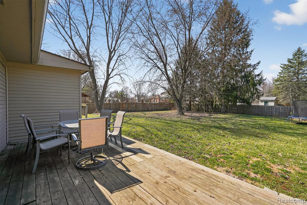 1325 N Linden Road, Flint, MI 48532 — Photo 13