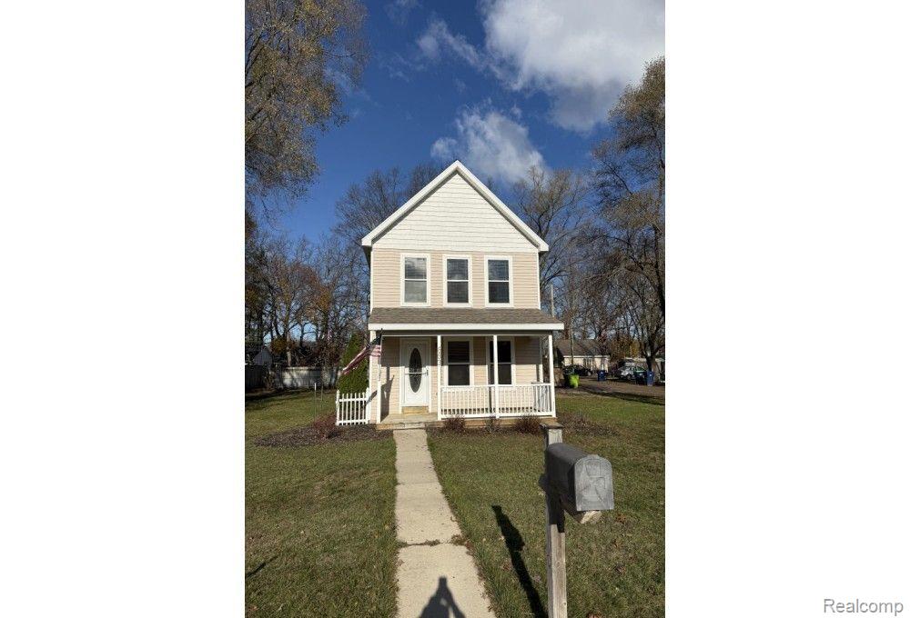 863 Boyd Avenue, Traverse City, MI 49686 — Photo 2