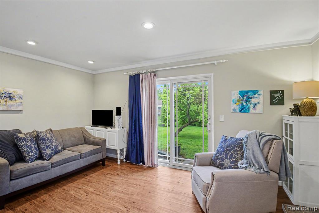 40518 William Drive, Clinton Twp, MI 48038 — Photo 6