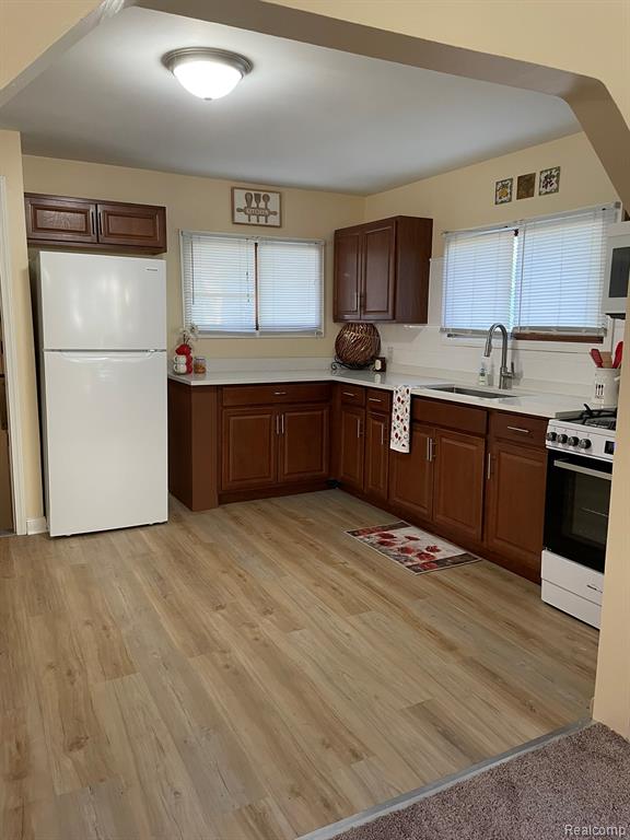 5894 Balfour Avenue, Allen Park, MI 48101 — Photo 10