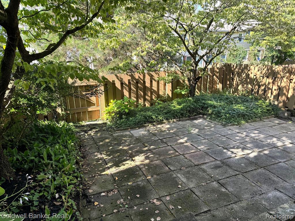 1618 BRENTWOOD Drive, Troy, MI 48098 — Photo 20
