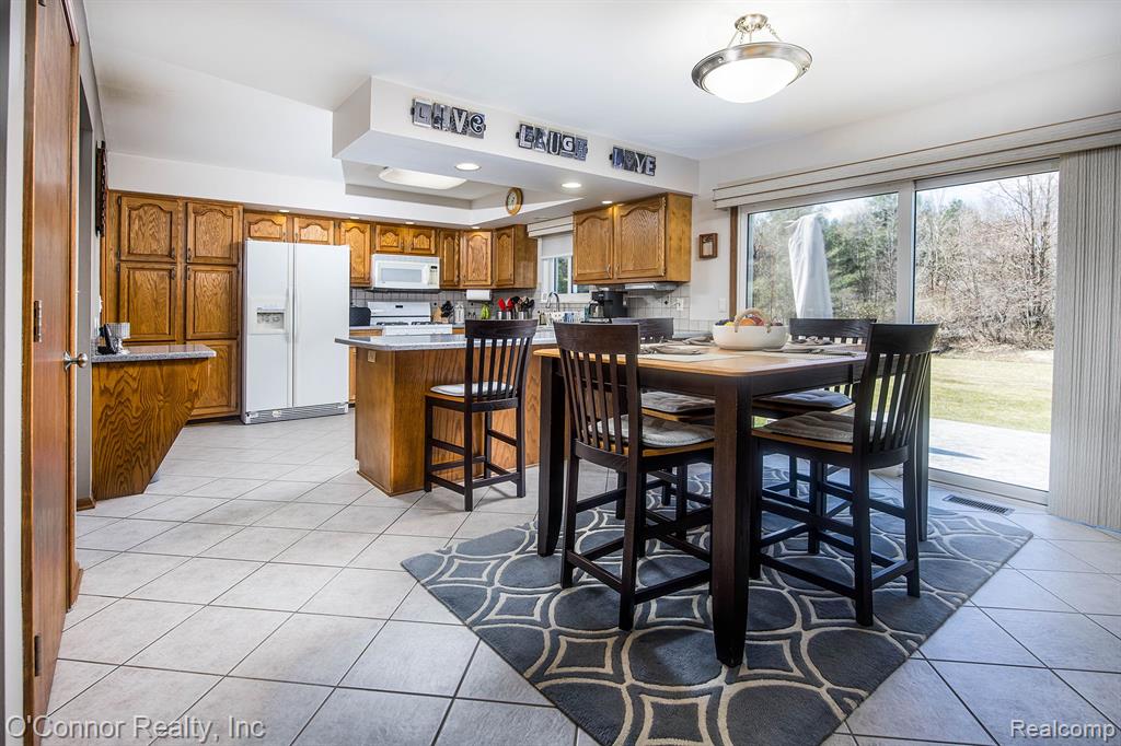 748 ALEXANDRIA Street, Marysville, MI 48040 — Photo 9