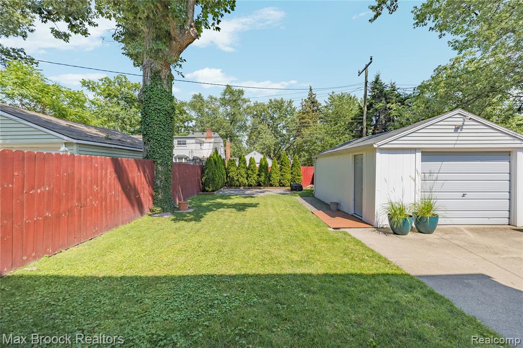 808 N Edgeworth Avenue, Royal Oak, MI 48067 — Photo 39