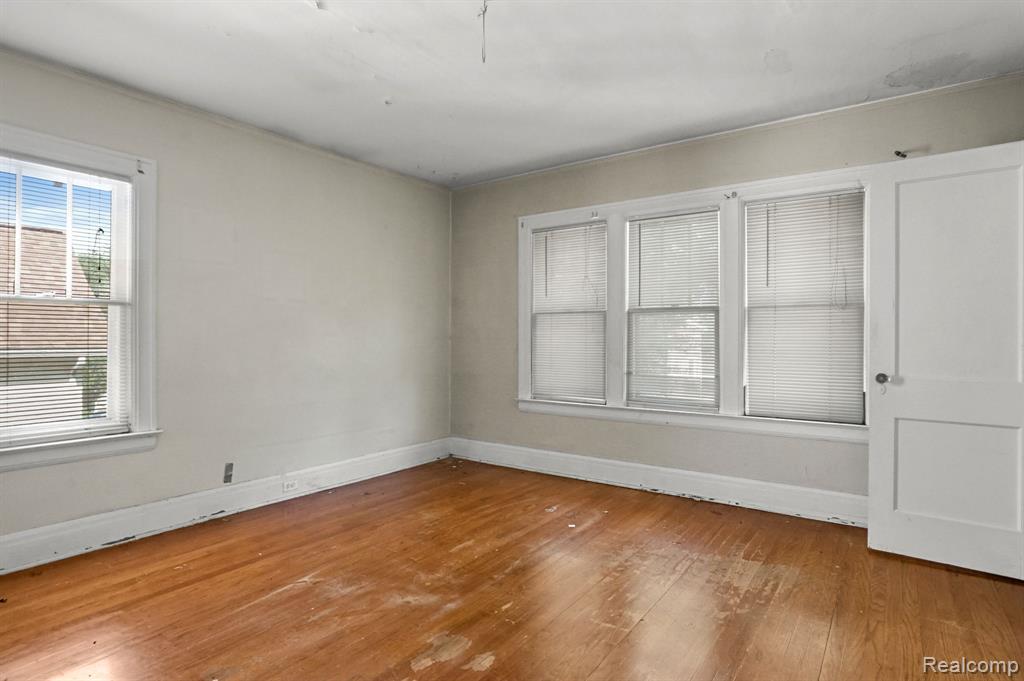 95 AHRENS Street, Mount Clemens, MI 48043 — Photo 16