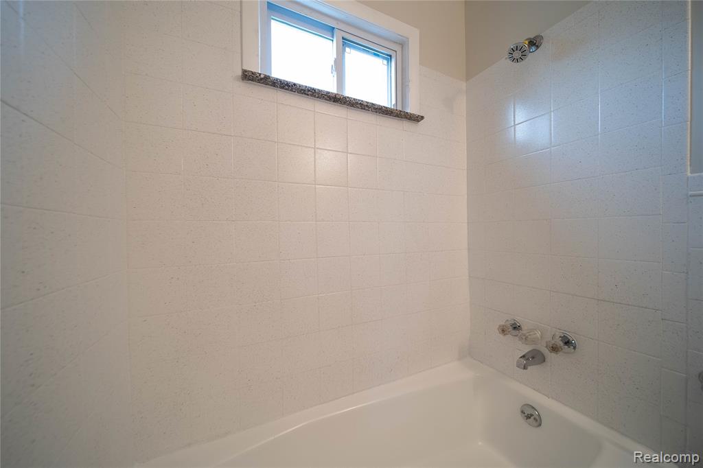 438 Ford Boulevard, Lincoln Park, MI 48146 — Photo 35