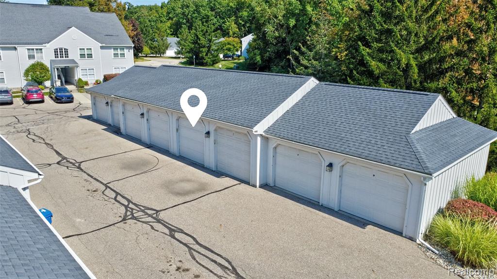 12364 Saint Andrews Way, 66, Fenton, MI 48430 — Photo 35