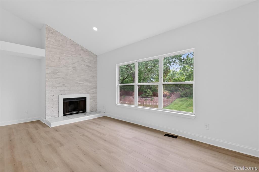 3457 ASHBURNAM, Ann Arbor, MI 48105 — Photo 19