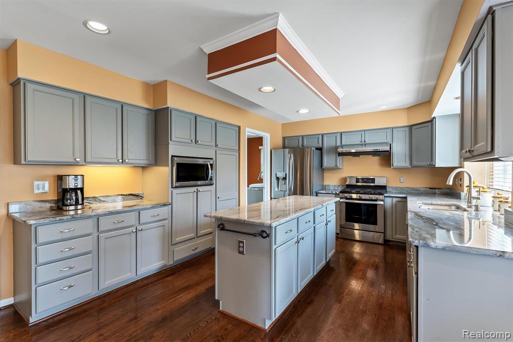 3432 Bonniebrook Court, Rochester, MI 48306 — Photo 14