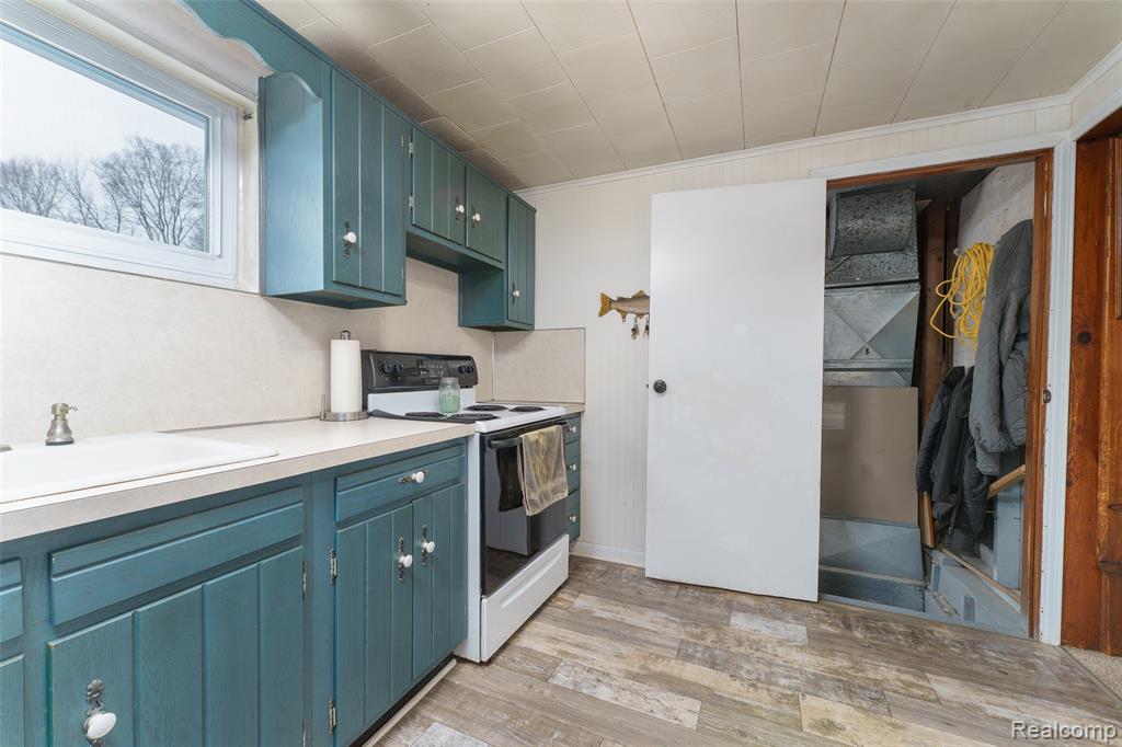 522 E FRANK Street E, Fowlerville, MI 48836 — Photo 12