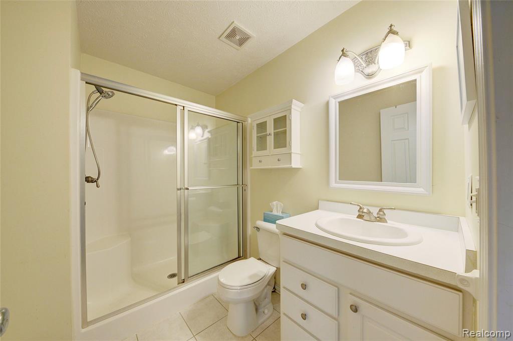 1040 Spirea, Howell, MI 48843 — Photo 24
