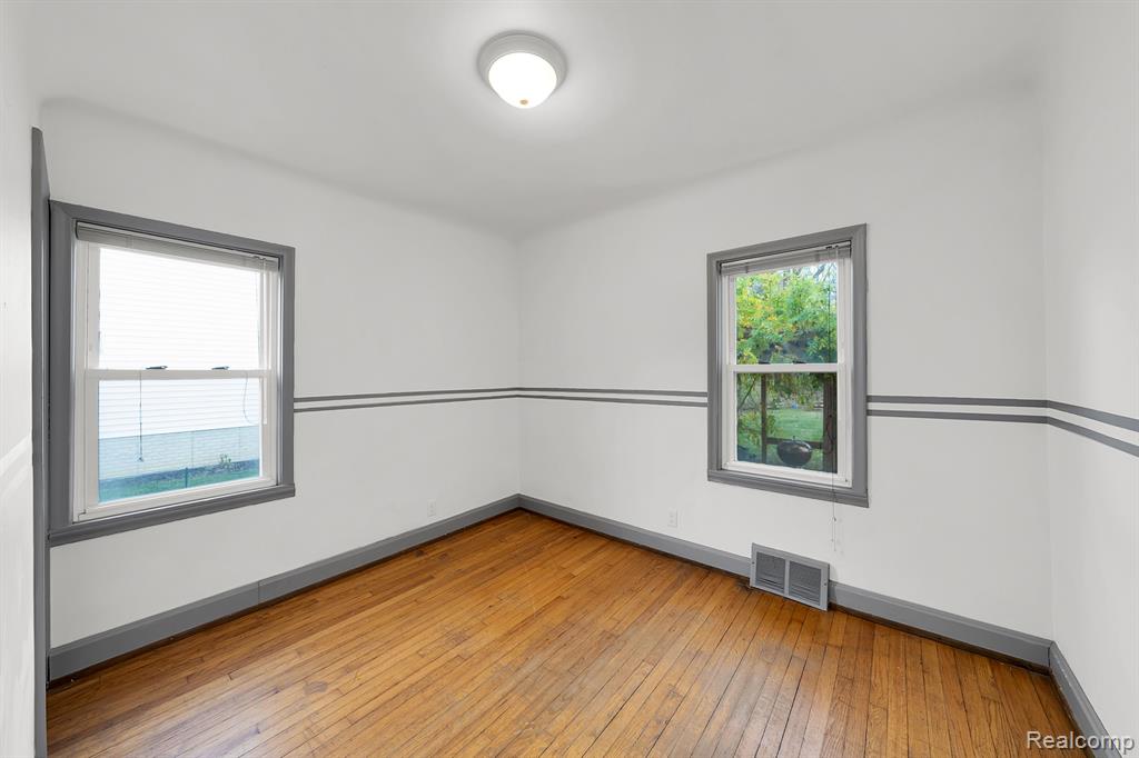 15410 Marilyn Avenue, Plymouth, MI 48170 — Photo 19