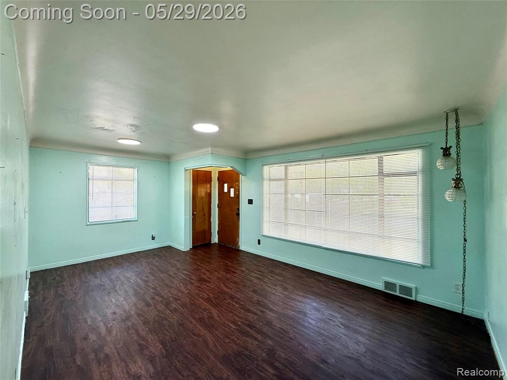 23400 Seneca Street, Oak Park, MI 48237 — Photo 11