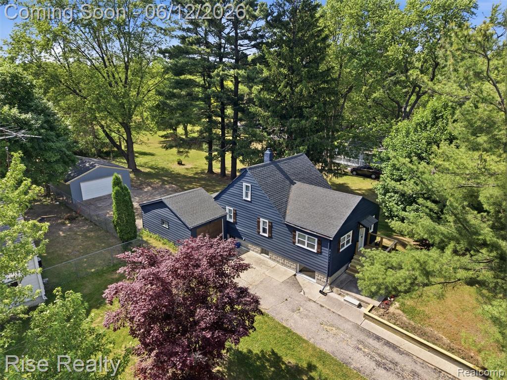 2449 N Genesee Road, Burton, MI 48509 — Photo 36