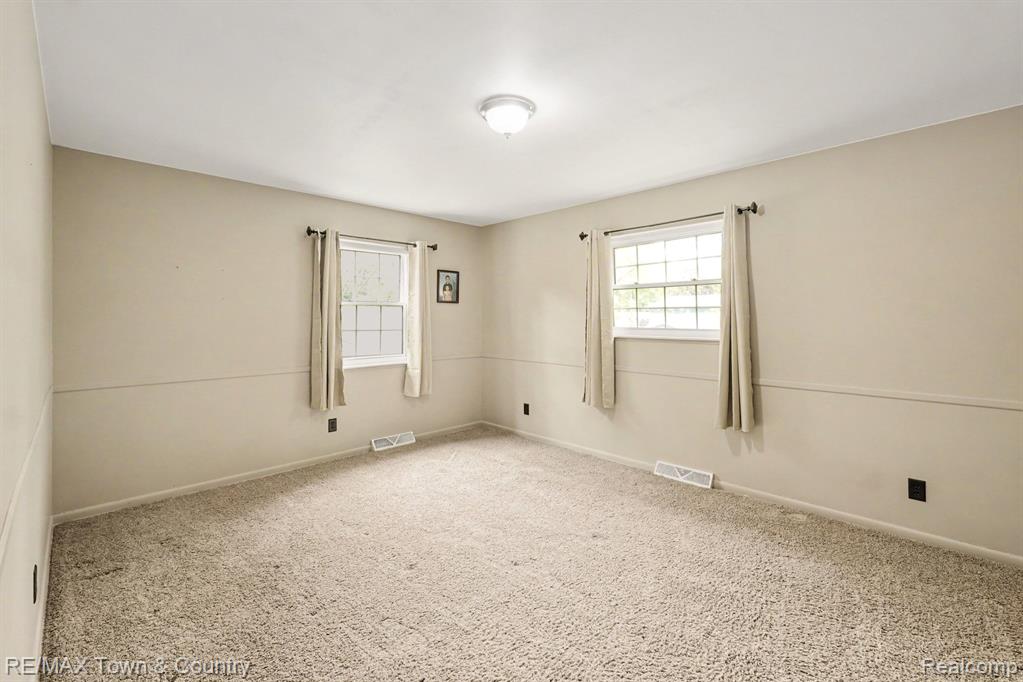 405 Terrace Drive, Flushing, MI 48433 — Photo 20