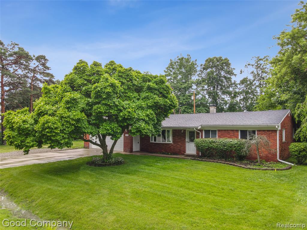 48703 W Ranch Drive, Chesterfield, MI — front exterior