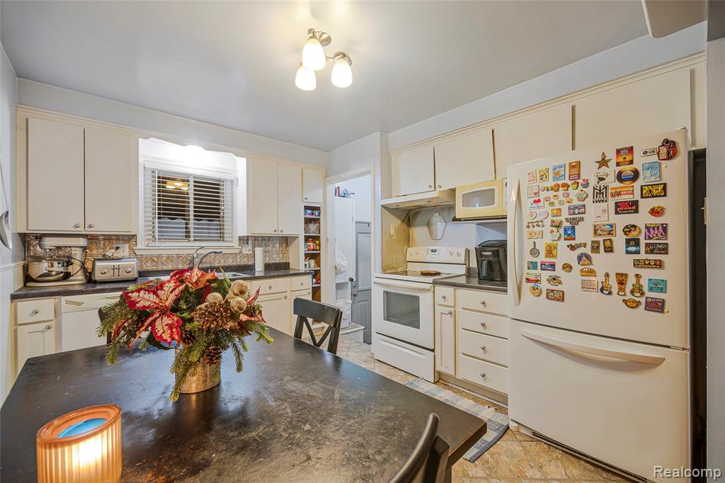 3980 Campbell Street, Dearborn Heights, MI 48125 — Photo 3