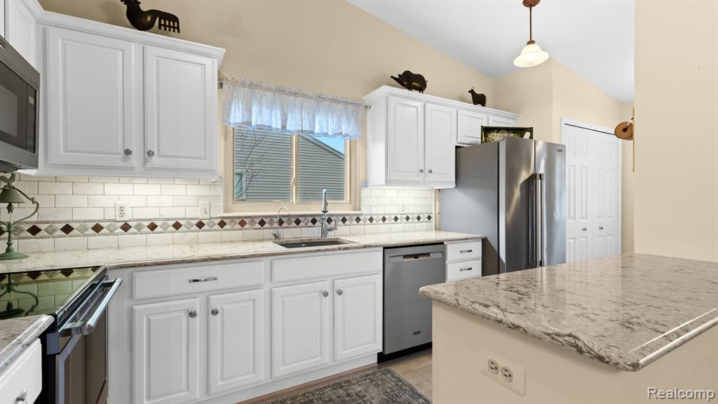 62070 Arlington Circle, South Lyon, MI 48178 — Photo 8