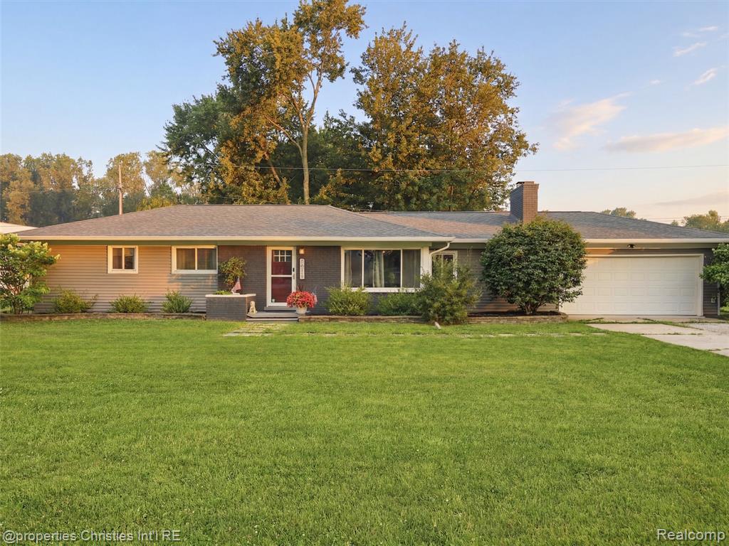 52735 Washington Street, New Baltimore, MI 48047 — Photo 2