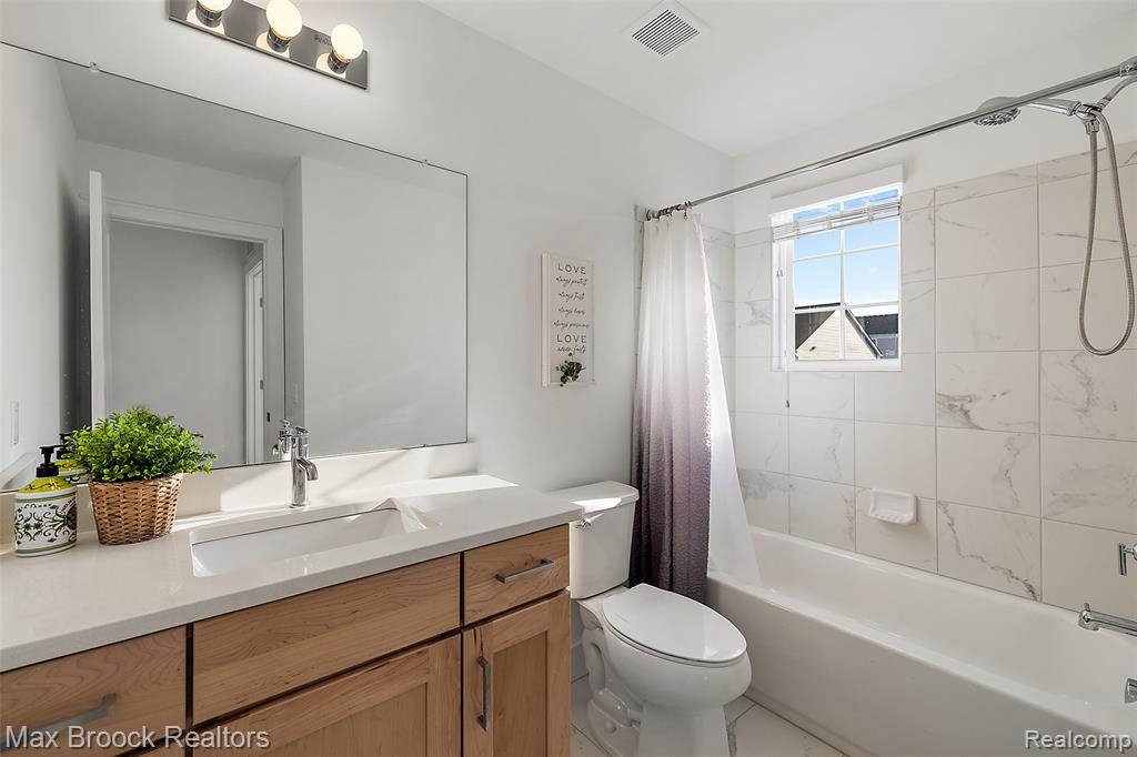 4260 Kent Road, Royal Oak, MI 48073 — Photo 33