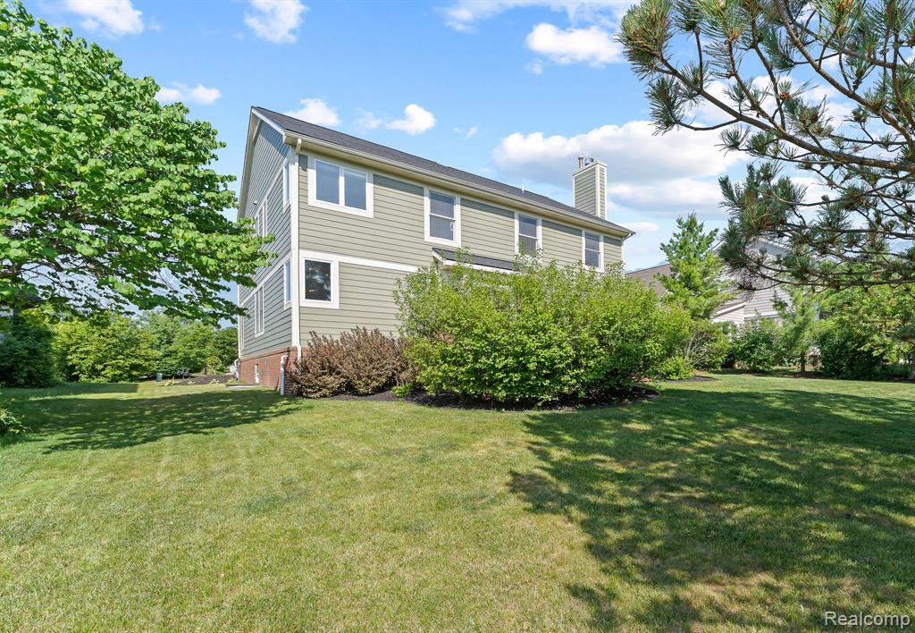 6060 Balmoral Way, Commerce Twp, MI 48382 — Photo 45