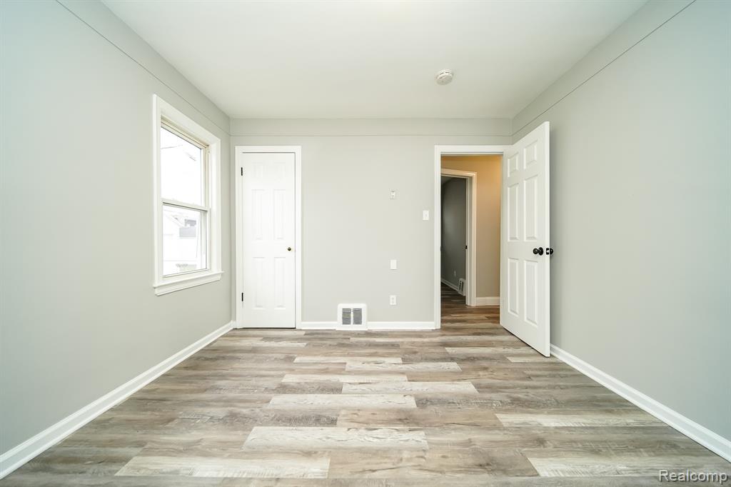 8221 Coolidge, Center Line, MI 48015 — Photo 40