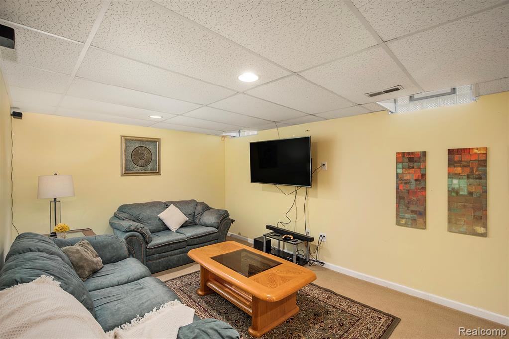 862 Polo Place, Auburn Hills, MI 48326 — Photo 26