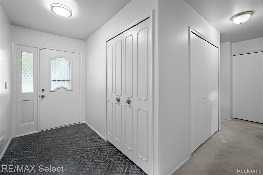 4290 Hedgethorn Circle, Burton, MI 48509 — Photo 22