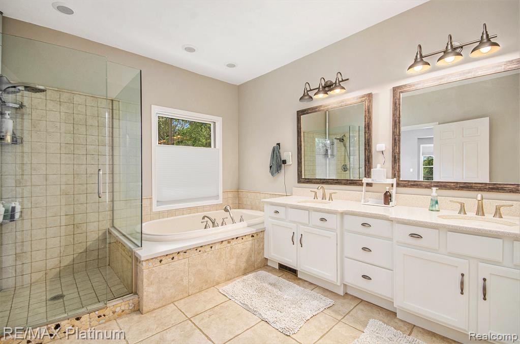 4090 ROLLING ACRES DRIVE, Hartland, MI 48353 — Photo 20