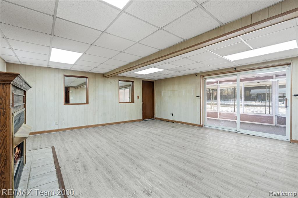 5526 SYLVIA Street, Dearborn Heights, MI 48125 — Photo 14