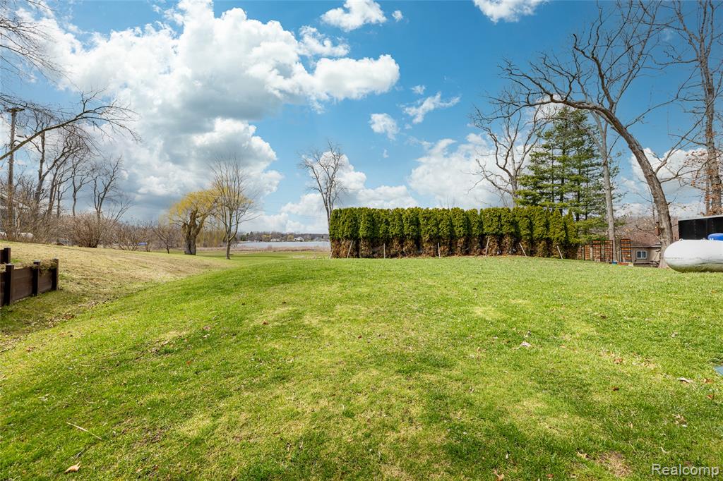 4609 Parker Drive, Howell, MI 48843 — Photo 40